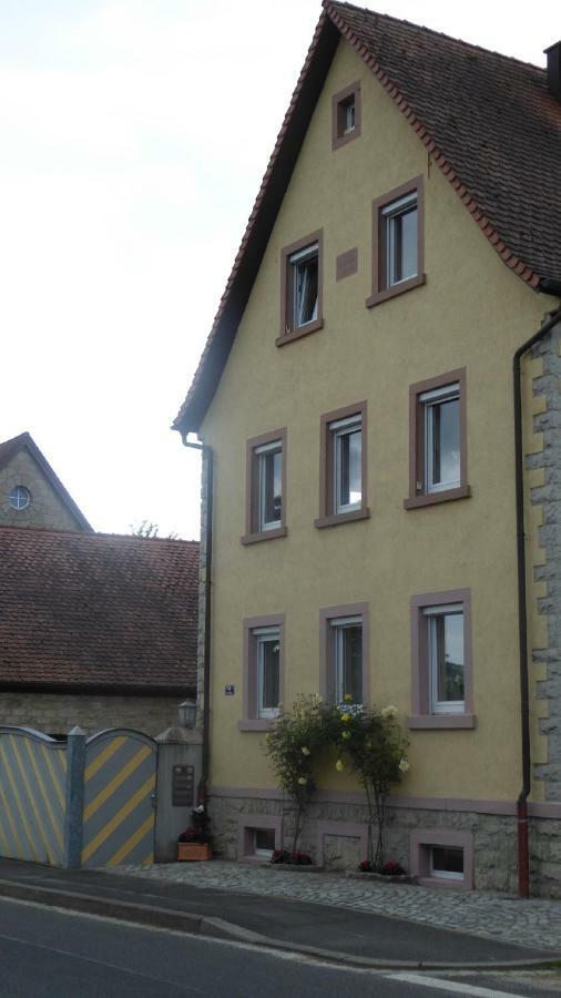 Ferienwohnung Angelika Gries Margetshoechheim Exterior photo